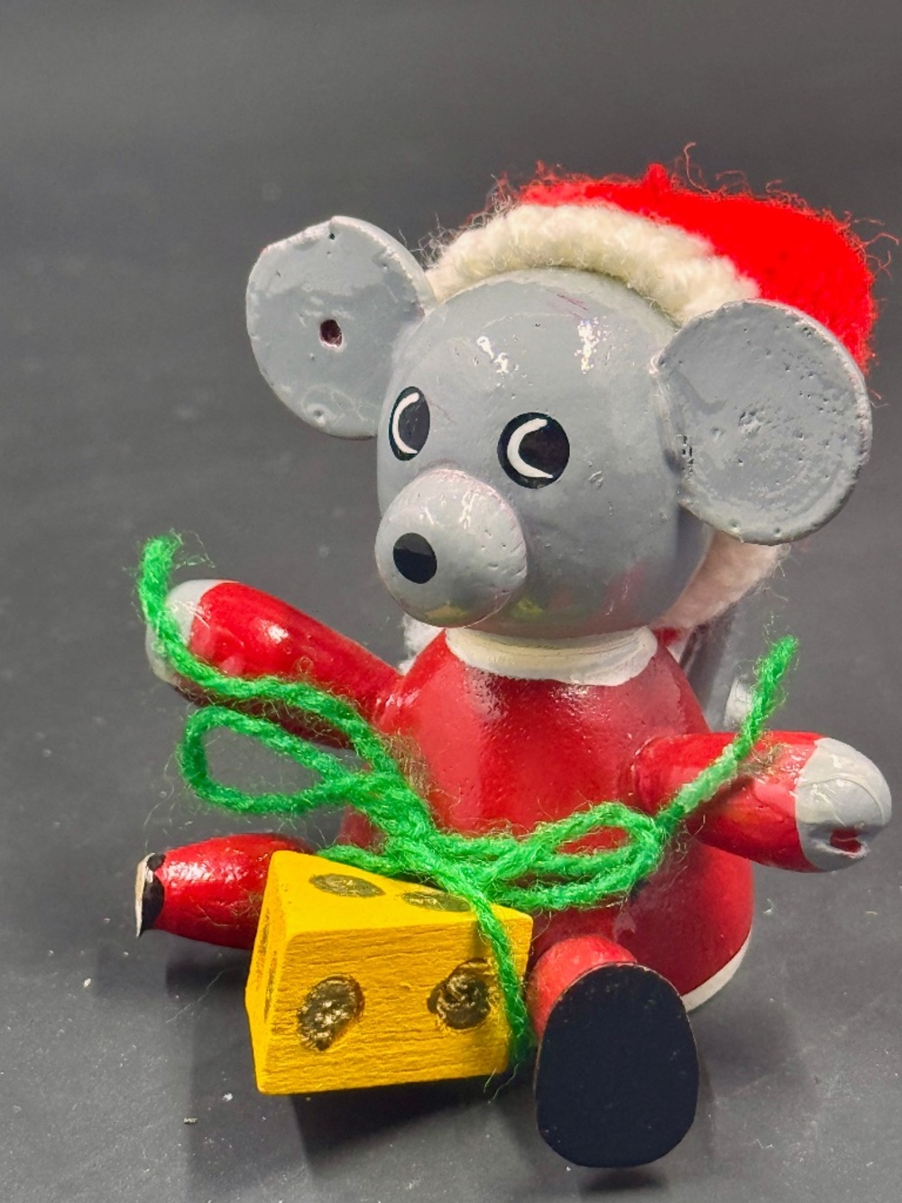 VTG 1979 Dakin Wood Christmas Mouse Wrapping Cheese with Red Knit Hat Ornaments